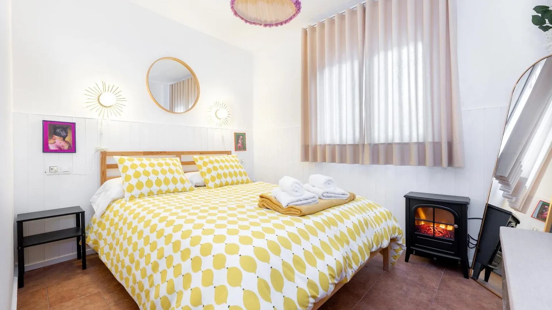 Apartamentos - Pinksparrow - Granada 0*,  İspanya